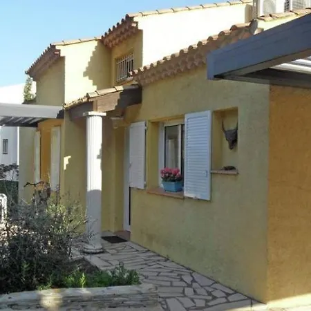 Three-bedroom With Terrasse, Garden And Private Swimming Pool 172 Agde