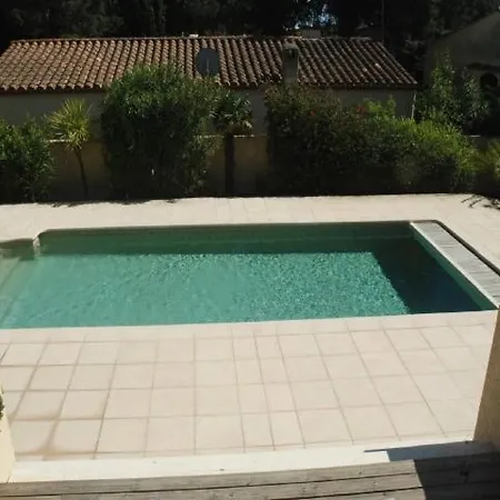 Three-bedroom With Terrasse, Garden And Private Swimming Pool 172 Villa Agde